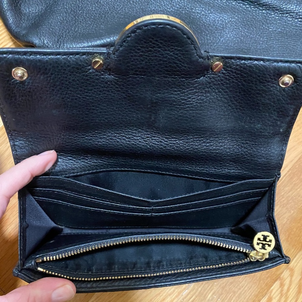 Tory Burch Amanda Tote and Wallet - Picture 8 of 8